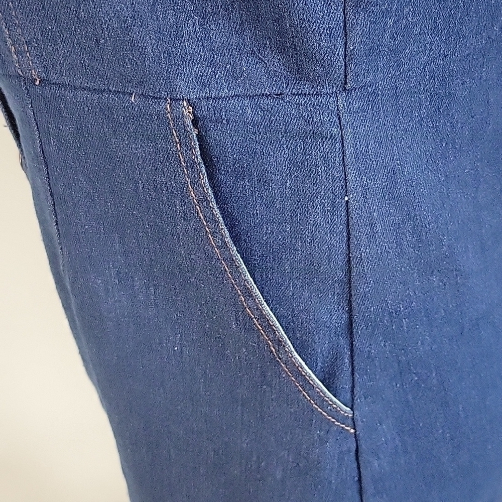 Very J denim jumper with pockets. 100% cotton. Size is Small - Picture 6 of 8